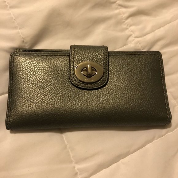 Coach Handbags - Coach Leather Trifold Wallet